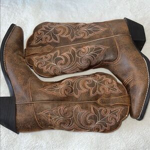 Brown Embroidered Cowboy Boots